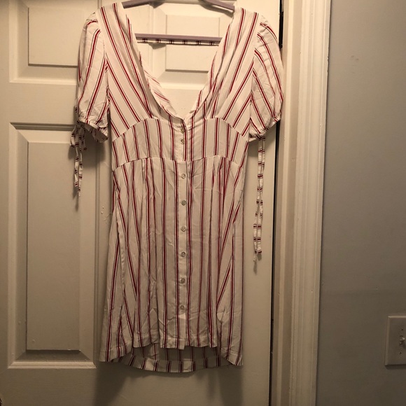 Size Medium red white candy striped dress - Picture 1 of 4